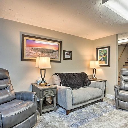 Centrally Located Sturgis Apt On Main St With Garage Екстер'єр фото
